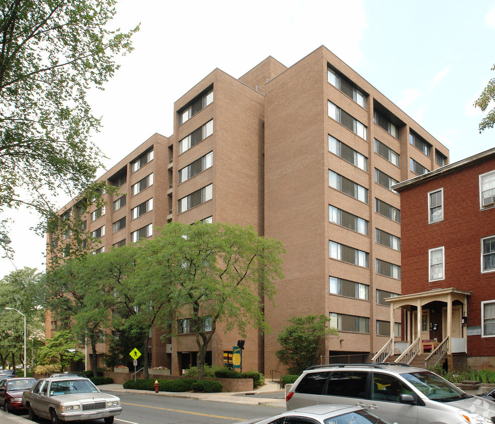 Building Photo - Capitol Towers