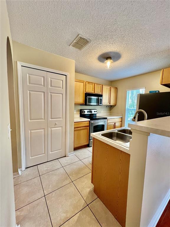 Building Photo - 9934 Ashburn Lake Dr