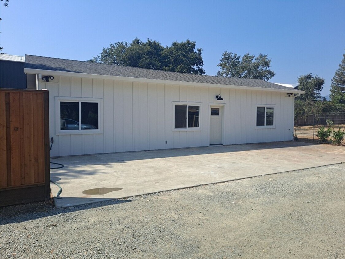 620 McCorkle Ave Unit 620 McCork B, St. Helena, CA 94574 Room for