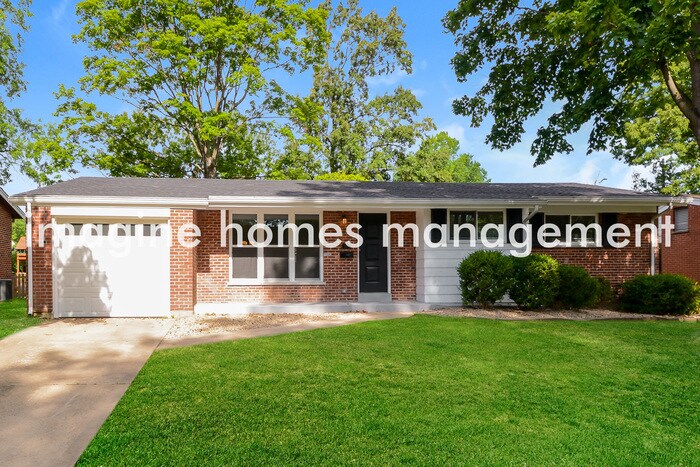 Primary Photo - 3 Bed 2 Bath Newly-Renovated and Pet-Frien...