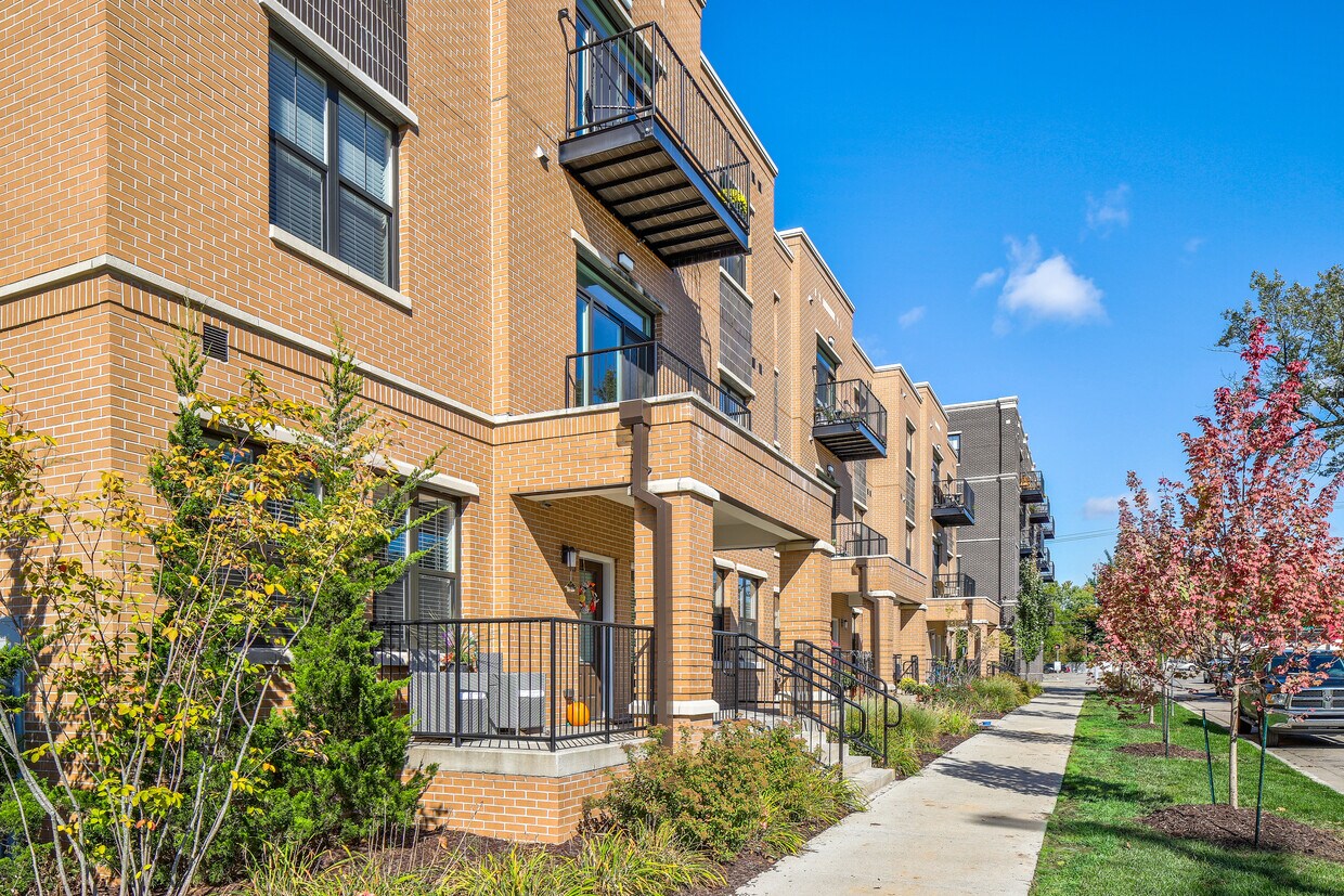 Fulton Square Apartments in Grand Rapids, MI