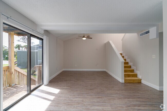 B3 - 2BR, 2BA - 1085SF - Sala de estar - Winter Park Woods Apartments