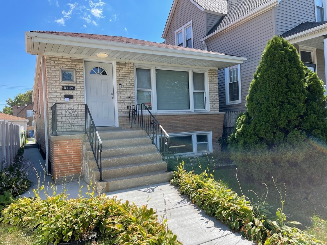 Primary Photo - 5109 S Richmond St