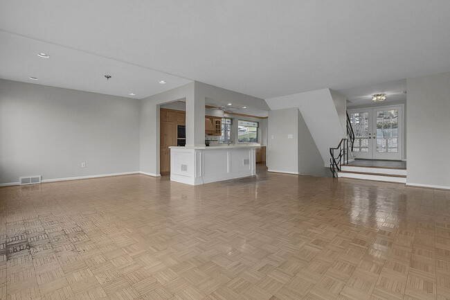 Foto del edificio - 2737-2737 Charing Rd