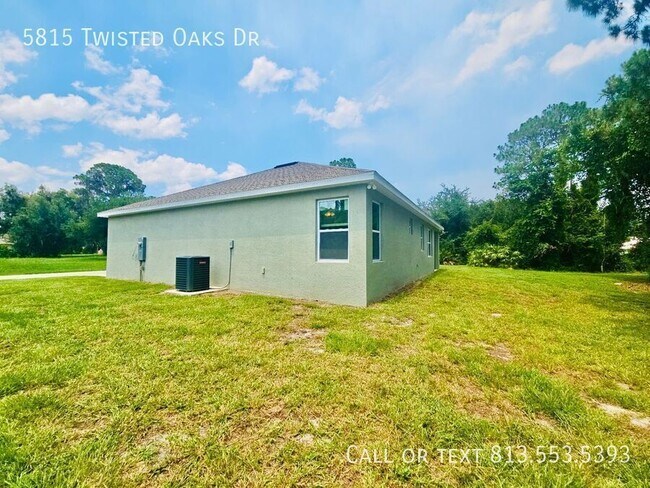 Building Photo - 5815 Twisted Oaks Dr