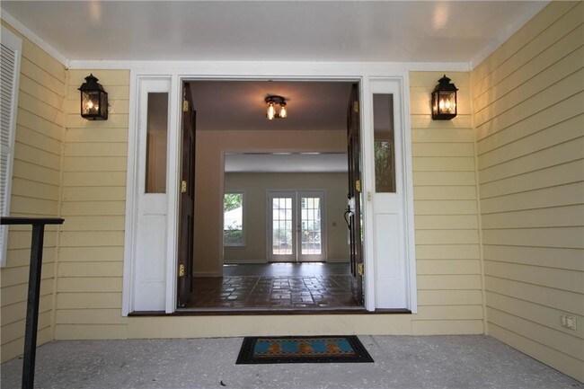 Building Photo - 201 Five Pounds Rd