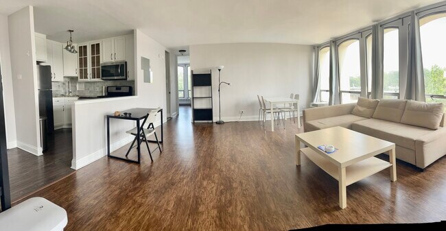 Foto del edificio - 1450 E 55th Pl