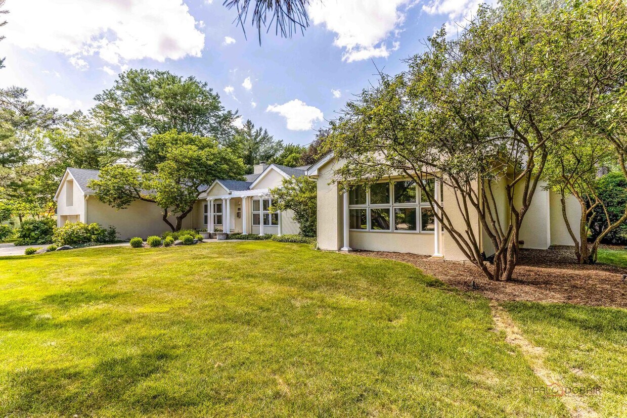 Foto principal - 1660 Hertel Ln