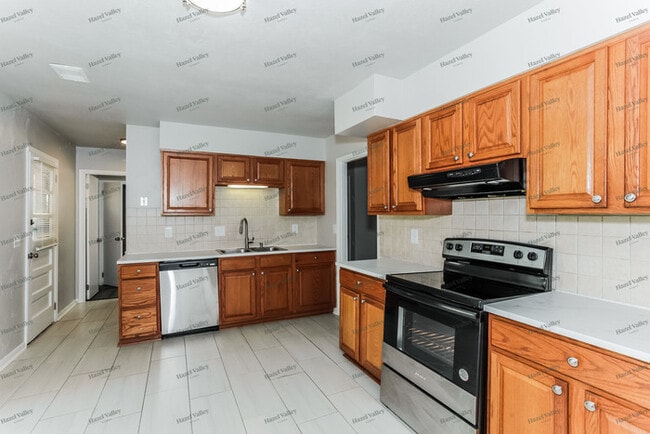 Building Photo - 2950 Aries Ct