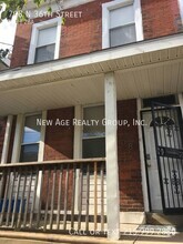 Building Photo - 708 N 36th St