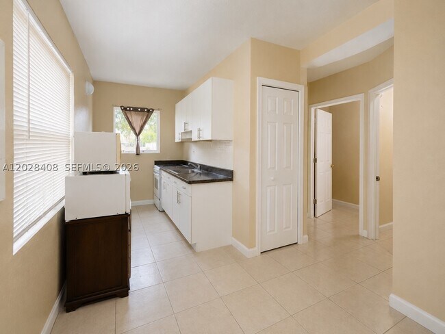Foto del edificio - 520 SW 6th St