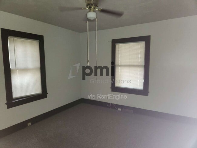 Foto del edificio - 2055 E Prairie Ave