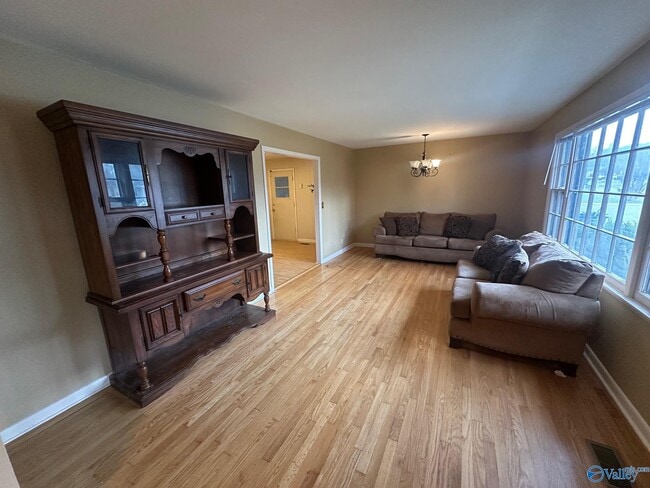 Foto del edificio - 3319 Barton Ave NW