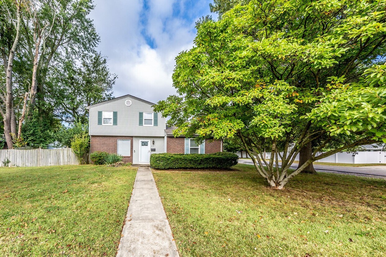 Primary Photo - 3 bedroom house in O'Fallon