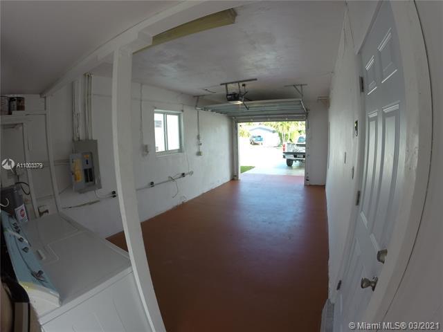 Building Photo - 6130 SW 93rd Ct