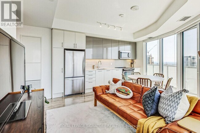 Building Photo - 403 Church St