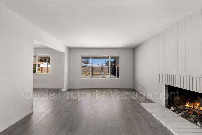 Foto del edificio - 45208 17th St W