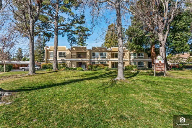 Building Photo - 330 Sierra Vista Ave