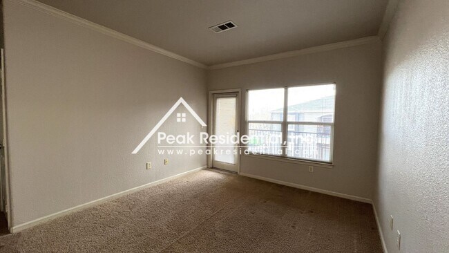 Foto del edificio - Bridgefield Condos - Wonderful Newer Antel...