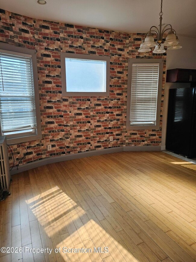 Building Photo - 509 Luzerne St