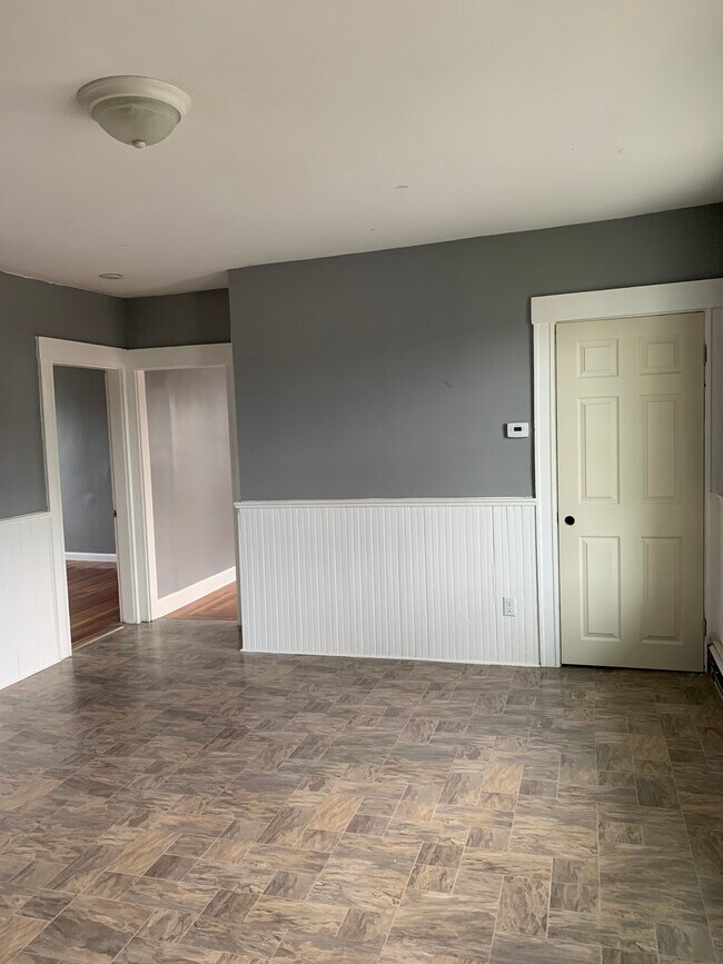 Building Photo - 92 Cote Ave