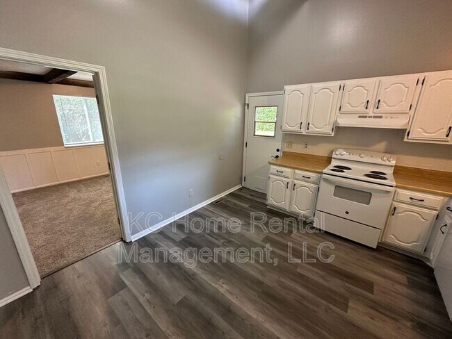Building Photo - 8209 Webster Avenue