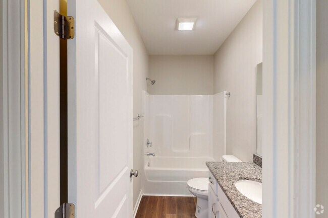 3 habitaciones, 2,5 baños, 130 metros cuadrados, segundo dormitorio - Lennox Commons