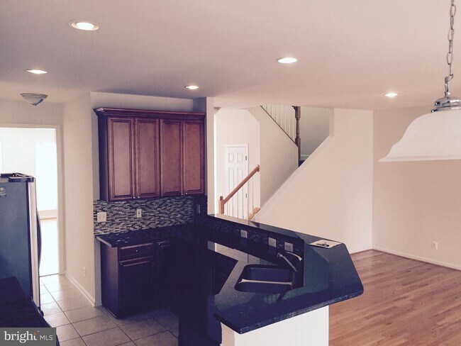 Building Photo - 12580 Fair Village Way