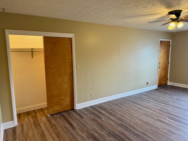 Building Photo - 2203 Adams Ave