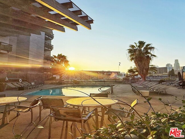 Building Photo - 629 Traction Ave