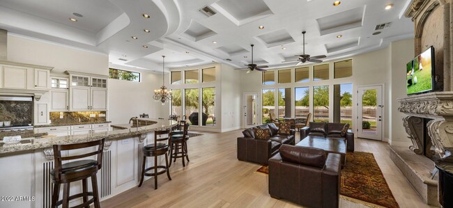 Foto del edificio - 9827 N 57th St