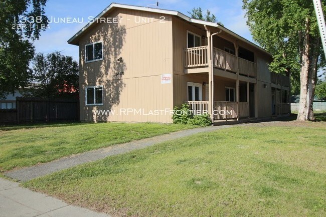 Foto del edificio - 1338 Juneau St