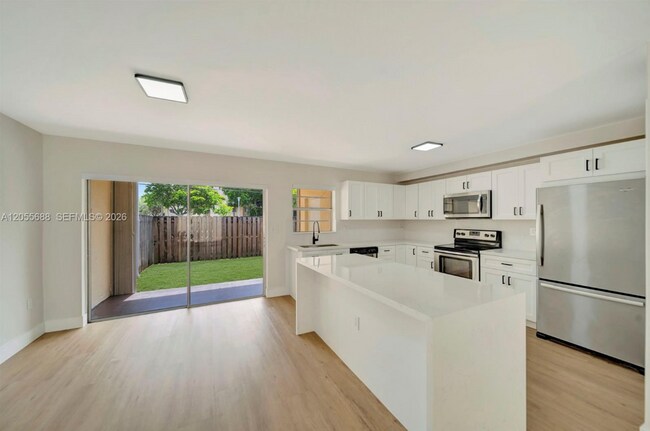 Foto del edificio - 8769 SW 137th Ave