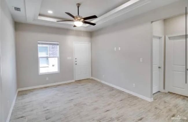 Building Photo - 808 W Sunset Valley St