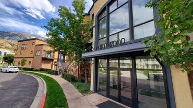Building Photo - 133 W Northwood Ln