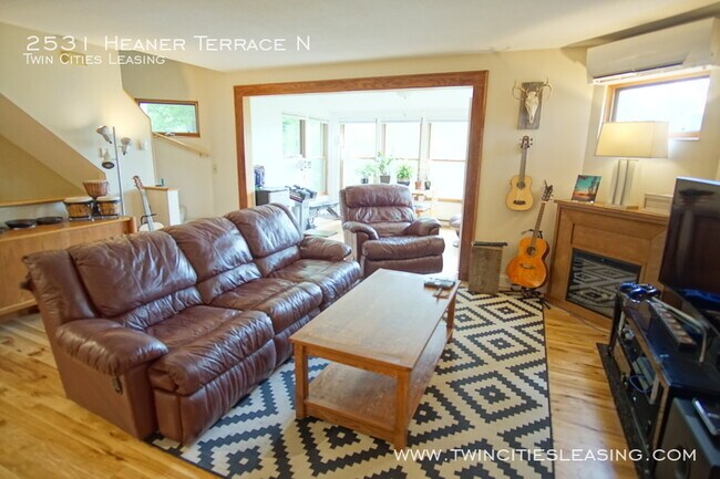 Building Photo - 2531 Heaner Terrace N