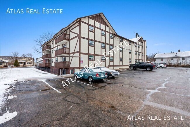 Building Photo - 1931 S 11th Avenue