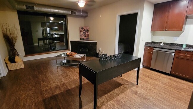 Foto del edificio - 4537 S Drexel Blvd