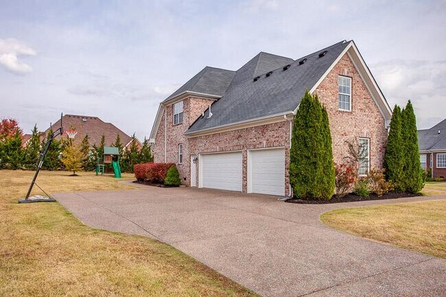 Building Photo - 1040 Pittman Dr