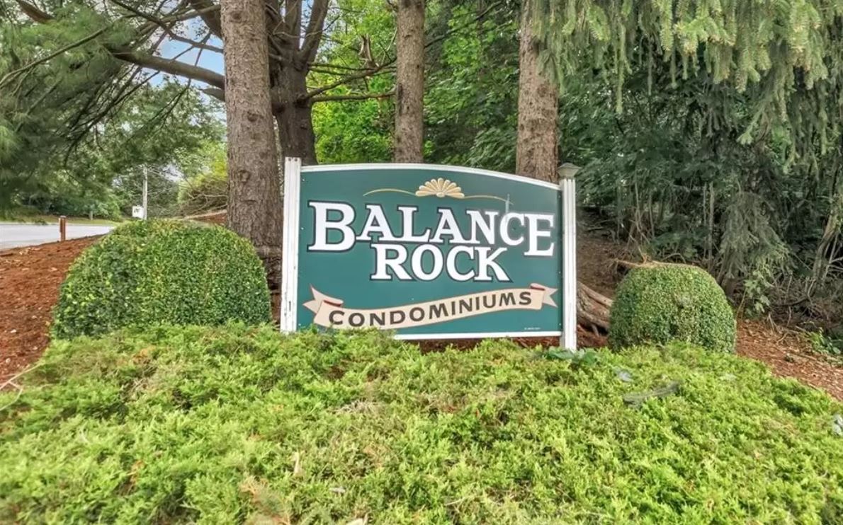 Primary Photo - 92 Balance Rock Rd