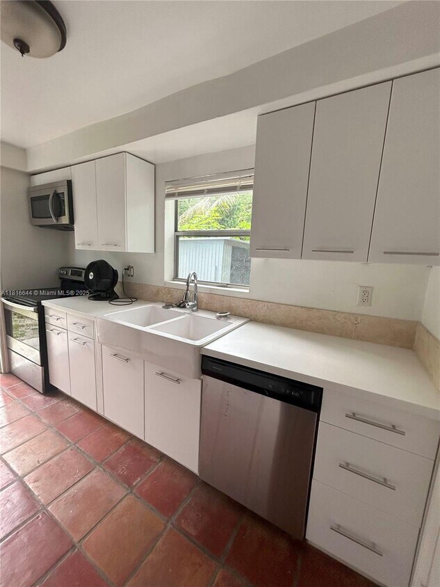 Foto principal - 3549 Loquat Ave