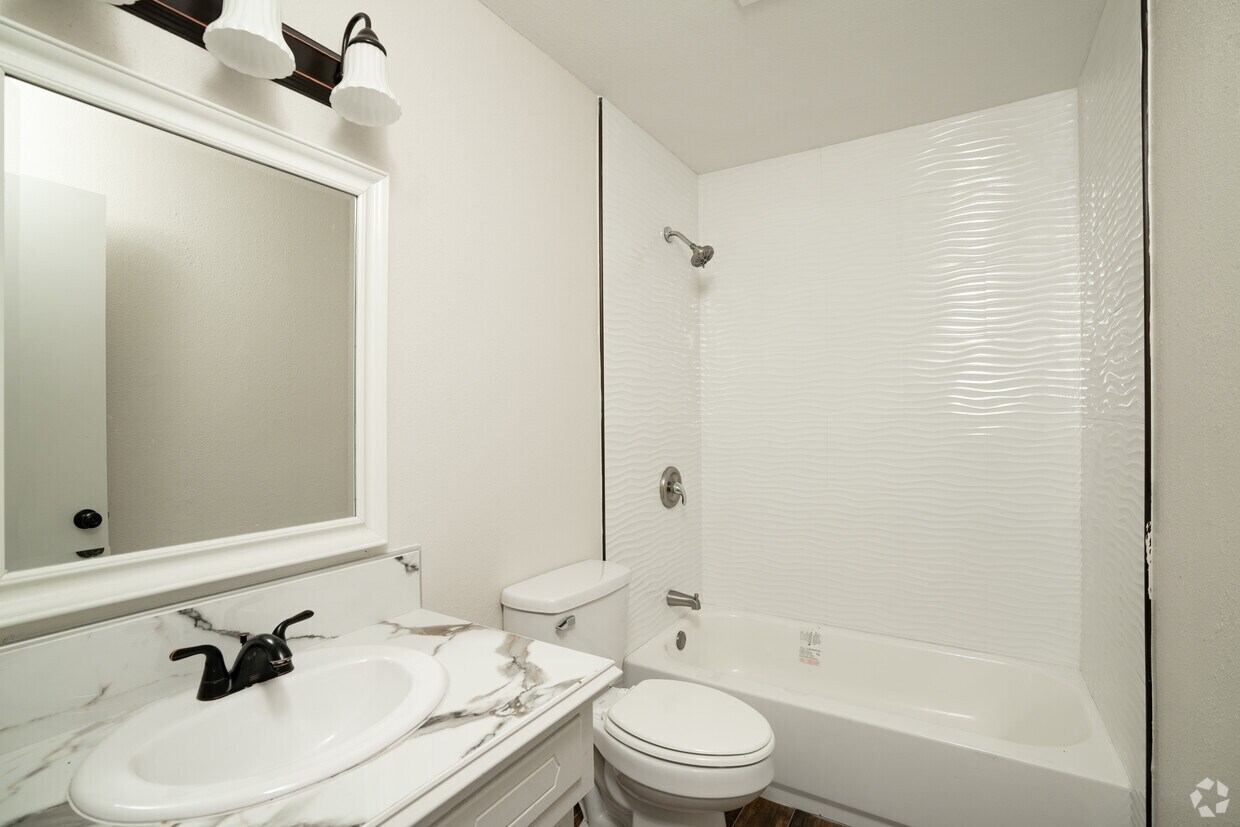 Foto principal - Live Oak Apartments