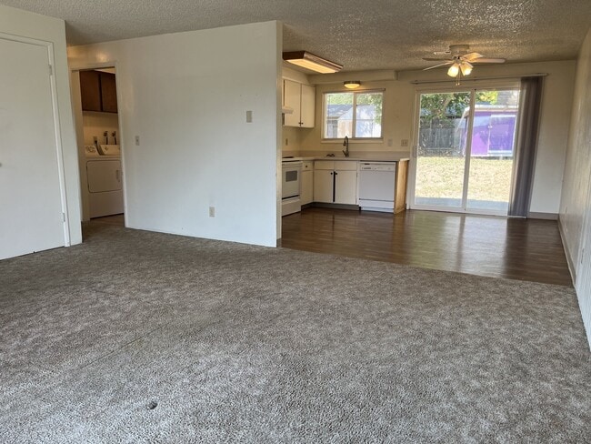 Building Photo - 3101 Juanipero Way