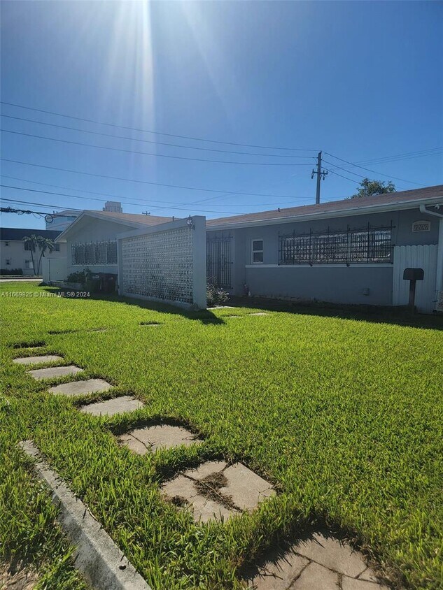 Primary Photo - 7200 SW 23rd St