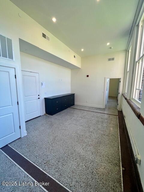 Building Photo - 1810 Sils Ave