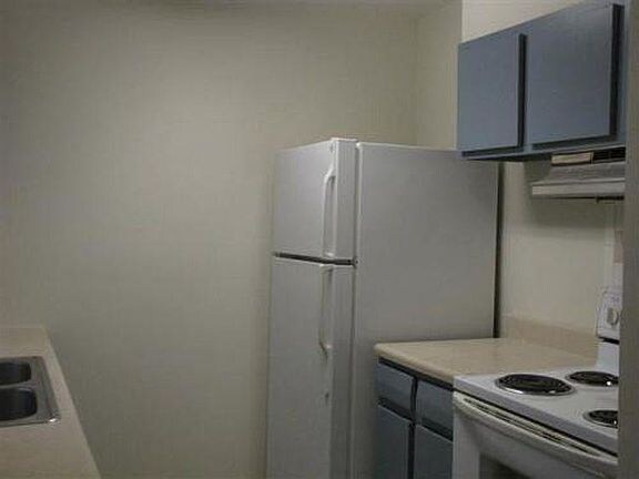 Foto del edificio - 705 American Blvd