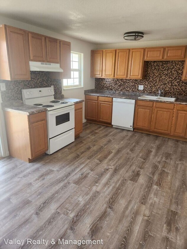 Primary Photo - 3 br, 2 bath House - 800 Sonoma