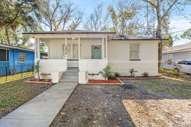 Beautifully Renovated 3-Bedroom Home for Rent! - Beautifully Renovated 3-Bedroom Home for Rent!