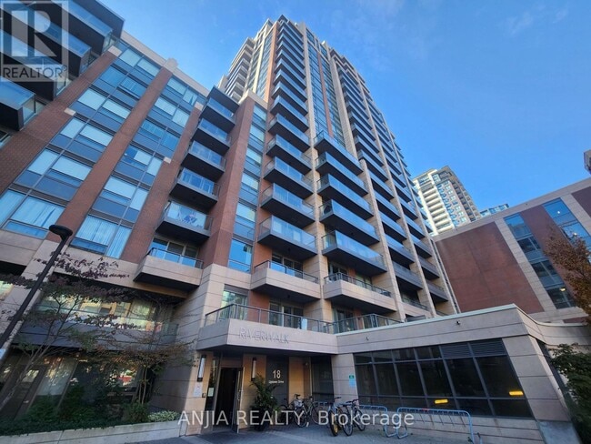 Building Photo - 18 Uptown Dr