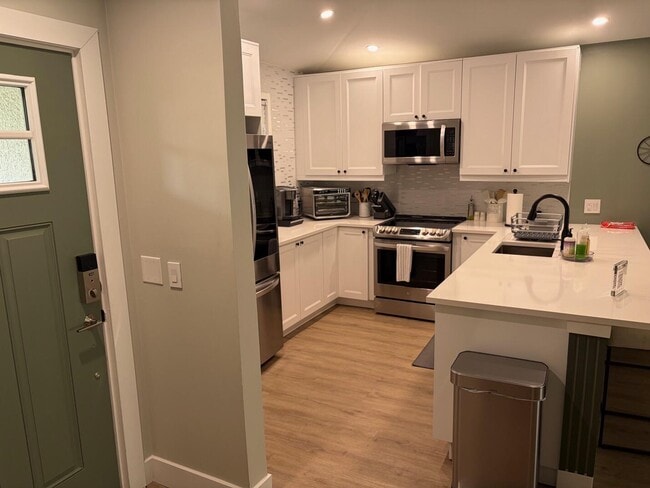 Foto del edificio - 202 Club Dr